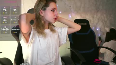 Snapshot of luxrayi chatting on January 19, 2025, 3:53 pm Ray online show from January 19, 2025, 3:53 pm