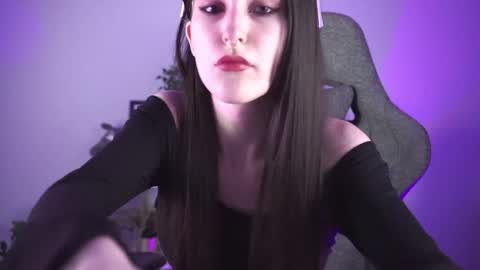 Snapshot of luxrayi chatting on January 26, 2025, 3:14 pm Ray online show from January 26, 2025, 3:14 pm