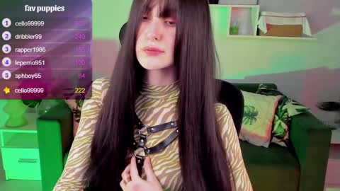 Snapshot of luxrayi chatting on March 3, 2025, 12:04 am Ray online show from March 3, 2025, 12:04 am