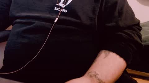 Snapshot of lvcifer_ chatting on February 26, 2025, 9:27 pm ayoo online show from February 26, 2025, 9:27 pm