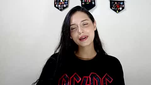 Snapshot of lyla205 chatting on September 14, 2025, 3:38 am lyla online show from September 14, 2025, 3:38 am