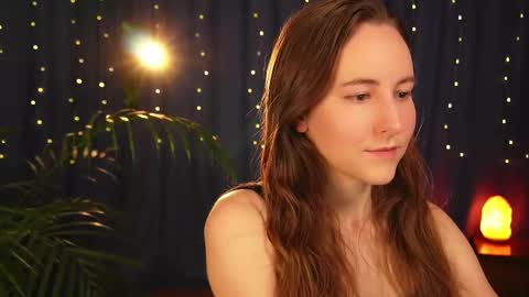 Snapshot of lynn_feline chatting on February 17, 2025, 12:05 pm Lynn online show from February 17, 2025, 12:05 pm