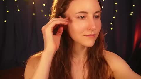 Snapshot of lynn_feline chatting on March 11, 2025, 12:17 pm Lynn online show from March 11, 2025, 12:17 pm