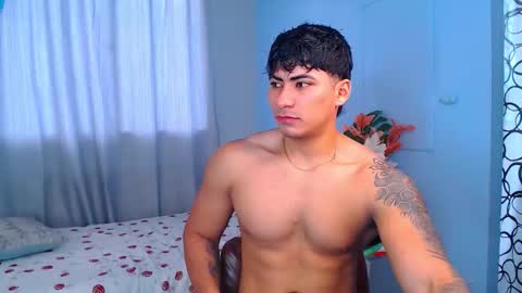 Snapshot of m1chaelx_ chatting on October 29, 2025, 8:43 pm MICHAEL online show from October 29, 2025, 8:43 pm