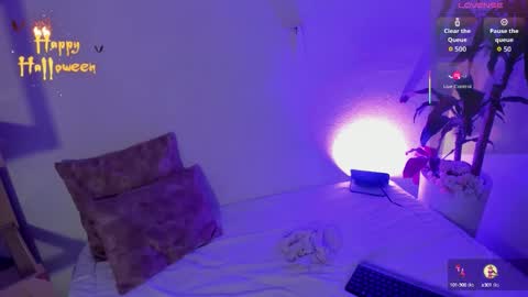 Mila online show from October 18, 2025, 12:35 am