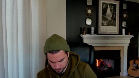 Snapshot of m4ck764561 chatting on February 22, 2025, 7:14 pm m4ck online show from February 22, 2025, 7:14 pm