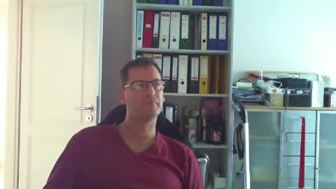 Snapshot of macfly67 chatting on September 9, 2025, 4:06 pm macfly67 online show from September 9, 2025, 4:06 pm