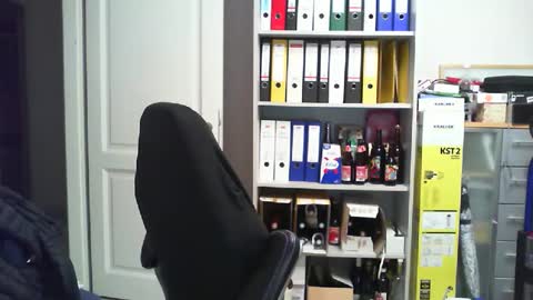 Snapshot of macfly67 chatting on November 12, 2025, 6:30 pm macfly67 online show from November 12, 2025, 6:30 pm