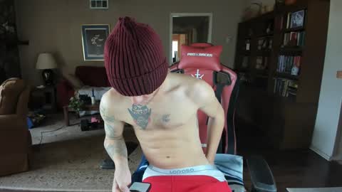 Snapshot of machinecumkelly69 chatting on February 7, 2025, 7:27 pm machinecumkelly69 online show from February 7, 2025, 7:27 pm