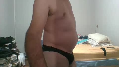 Snapshot of machoalex chatting on January 7, 2025, 3:57 am MACHOLIVRE online show from January 7, 2025, 3:57 am