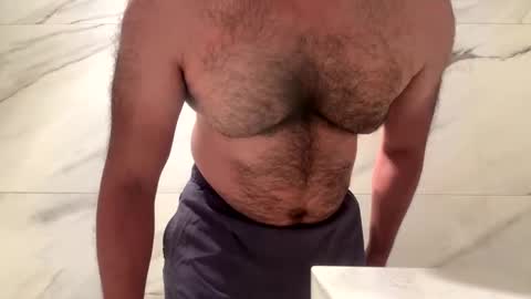 Snapshot of madbuz02 chatting on December 7, 2024, 1:40 pm madbuz02 online show from December 7, 2024, 1:40 pm