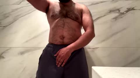 Snapshot of madbuz02 chatting on November 8, 2025, 1:33 pm madbuz02 online show from November 8, 2025, 1:33 pm