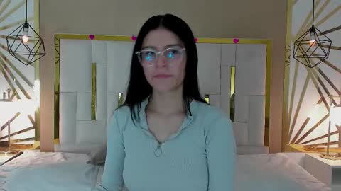 Maddy  online show from September 15, 2025, 11:43 am