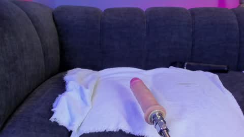 Snapshot of maddy_walker chatting on December 17, 2024, 12:23 am Maddy online show from December 17, 2024, 12:23 am