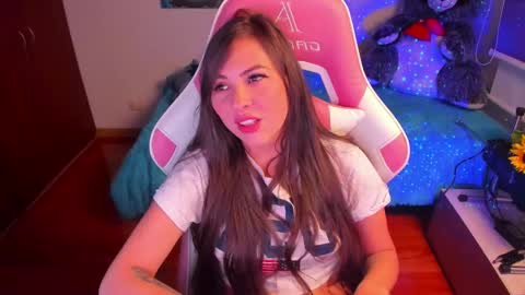 Snapshot of madeleine_shinobi chatting on February 28, 2025, 1:05 am Emily Only Fans online show from February 28, 2025, 1:05 am