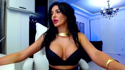 Snapshot of madena_ chatting on December 1, 2024, 7:47 pm Magda online show from December 1, 2024, 7:47 pm