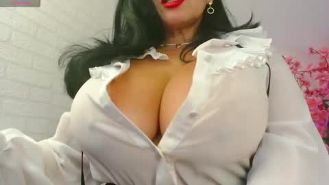 Leena online show from October 4, 2025, 6:17 pm