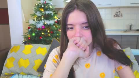 Snapshot of magical_mermaids chatting on December 10, 2024, 2:28 pm Alice online show from December 10, 2024, 2:28 pm