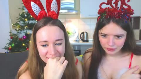 Snapshot of magical_mermaids chatting on December 28, 2024, 11:30 am Alice online show from December 28, 2024, 11:30 am