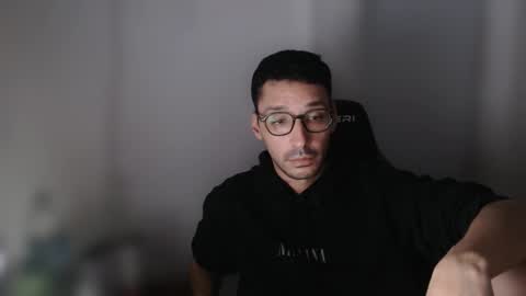 Snapshot of magicjawn chatting on November 4, 2025, 5:17 am magicjawn online show from November 4, 2025, 5:17 am