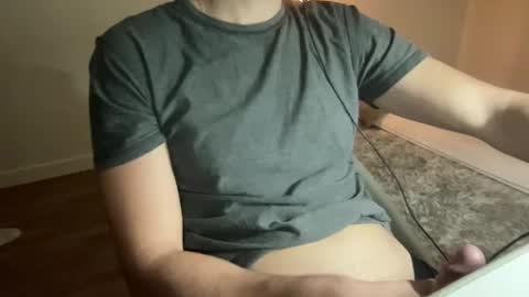 Snapshot of magicluke_ chatting on November 19, 2025, 6:46 am Luka online show from November 19, 2025, 6:46 am