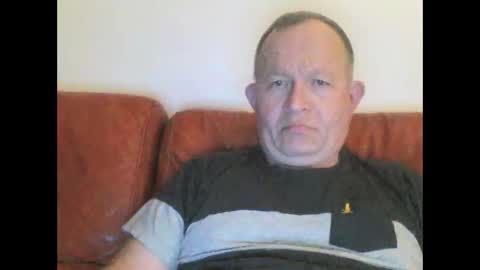 Snapshot of magicman250 chatting on September 17, 2025, 2:24 am magicman250 online show from September 17, 2025, 2:24 am