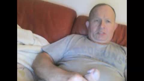 Snapshot of magicman250 chatting on October 1, 2025, 5:24 am magicman250 online show from October 1, 2025, 5:24 am