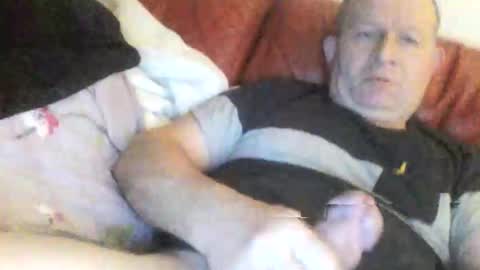 Snapshot of magicman250 chatting on October 29, 2025, 6:04 am magicman250 online show from October 29, 2025, 6:04 am