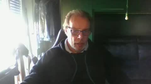 magicomerlino63 online show from October 2, 2025, 11:17 am