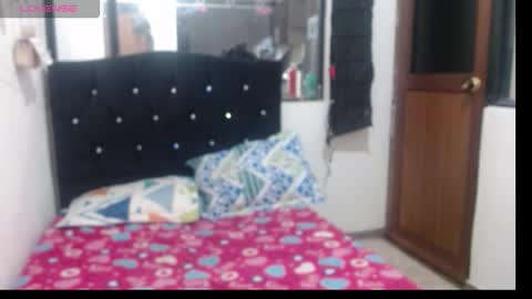 Snapshot of maidy_19 chatting on October 23, 2025, 10:14 am maidy_19 online show from October 23, 2025, 10:14 am