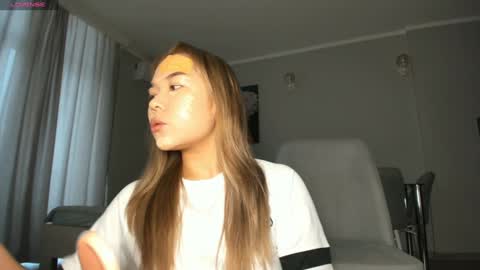 Snapshot of makota_ray chatting on January 24, 2025, 9:28 am Mati online show from January 24, 2025, 9:28 am