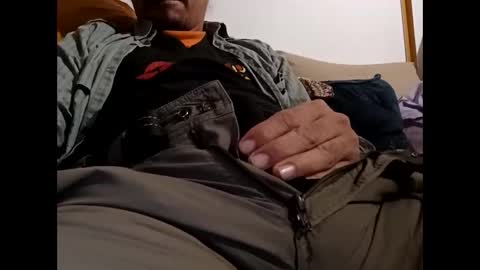 Snapshot of malenchanted chatting on November 10, 2025, 8:30 pm malenchanted online show from November 10, 2025, 8:30 pm