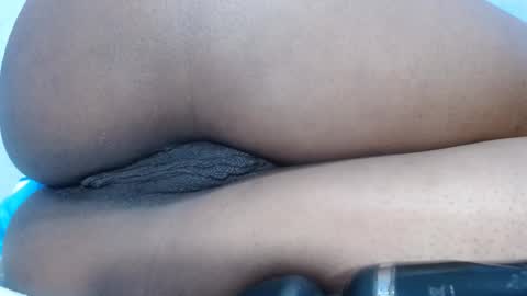 Snapshot of mamy02 chatting on January 16, 2025, 4:07 pm cristal online show from January 16, 2025, 4:07 pm