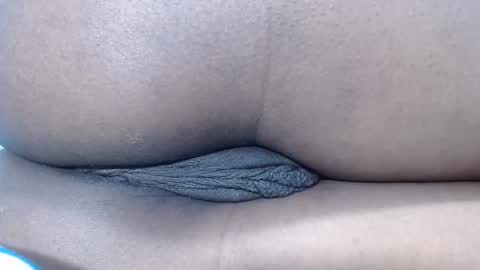 Snapshot of mamy02 chatting on February 2, 2025, 11:51 am cristal online show from February 2, 2025, 11:51 am