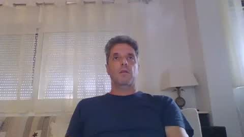 Snapshot of man211172 chatting on September 28, 2025, 3:17 pm man211172 online show from September 28, 2025, 3:17 pm