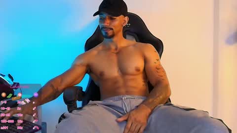 Snapshot of manolo_hot1 chatting on January 28, 2025, 2:31 pm Manolo Hot 1 online show from January 28, 2025, 2:31 pm
