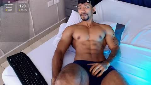 Snapshot of manolo_hot1 chatting on March 1, 2025, 6:11 pm Manolo Hot 1 online show from March 1, 2025, 6:11 pm