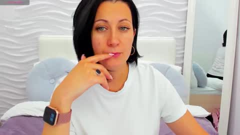 Snapshot of margobloom chatting on September 27, 2025, 1:27 pm Margo online show from September 27, 2025, 1:27 pm