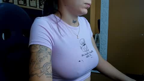 Snapshot of mari_salgado chatting on December 5, 2024, 11:16 am mari_salgado online show from December 5, 2024, 11:16 am