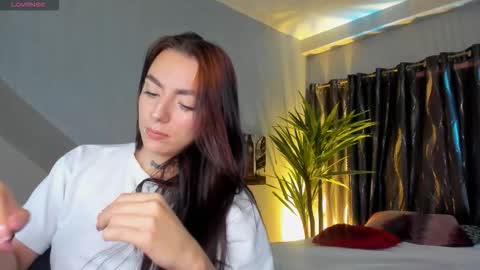 Snapshot of mari_salgado chatting on September 17, 2025, 3:24 pm mari_salgado online show from September 17, 2025, 3:24 pm