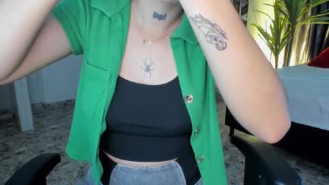 Snapshot of mari_salgado chatting on September 30, 2025, 11:59 am mari_salgado online show from September 30, 2025, 11:59 am