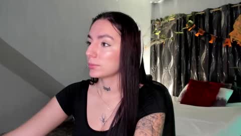 Snapshot of mari_salgado chatting on October 21, 2025, 2:51 pm mari_salgado online show from October 21, 2025, 2:51 pm