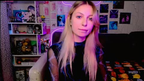 Snapshot of maria_hunt chatting on December 11, 2024, 5:53 am Maria online show from December 11, 2024, 5:53 am