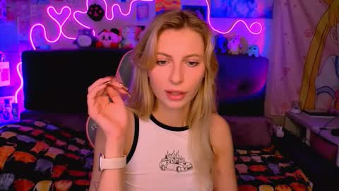Snapshot of maria_hunt chatting on October 8, 2025, 5:05 am Maria online show from October 8, 2025, 5:05 am