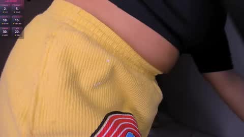 Snapshot of mariana__roe chatting on March 7, 2025, 7:08 am Mariana Roe online show from March 7, 2025, 7:08 am