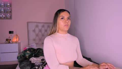 Snapshot of mariana__roe chatting on March 8, 2025, 5:28 am Mariana Roe online show from March 8, 2025, 5:28 am