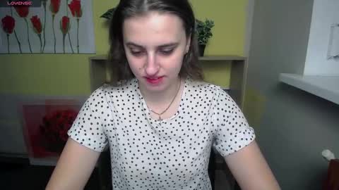 Snapshot of mariatess_ chatting on December 10, 2024, 10:49 am Mariia online show from December 10, 2024, 10:49 am