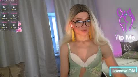 Snapshot of maridekoks chatting on January 22, 2025, 1:21 pm Mari online show from January 22, 2025, 1:21 pm