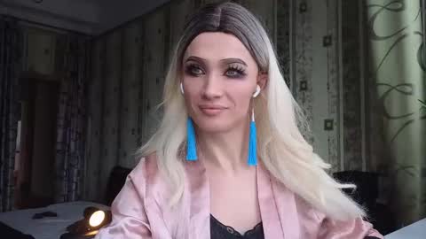 Snapshot of maridekoks chatting on February 25, 2025, 12:03 pm Mari online show from February 25, 2025, 12:03 pm