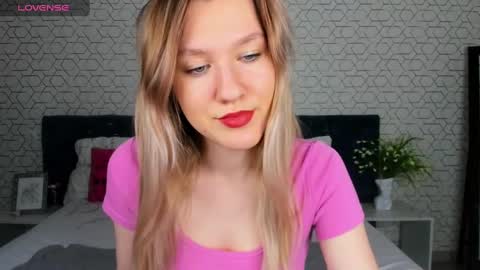 mariel_brown online show from January 18, 2025, 3:16 pm